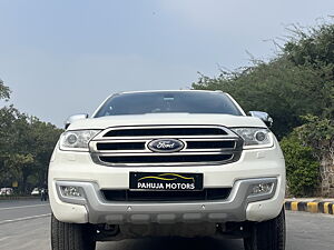 Second Hand Ford Endeavour Titanium 3.2 4x4 AT in Delhi