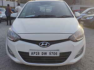 Second Hand हुंडई i20 एस्टा 1.4 crdi in हैदराबाद