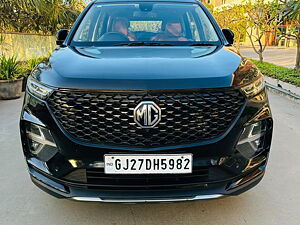 Second Hand MG Hector Plus Sharp 1.5 Petrol Turbo CVT 6-STR in Ahmedabad