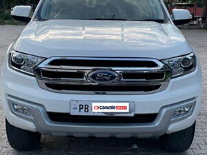 Second Hand Ford Endeavour Trend 2.2 4x2 AT in Ludhiana