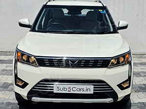 Second Hand महिंद्रा xuv300 w8 (o) 1.2 पेट्रोल एएमटी in हैदराबाद