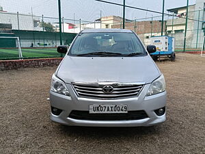 Second Hand Toyota Innova 2.5 V 7 STR in Dehradun