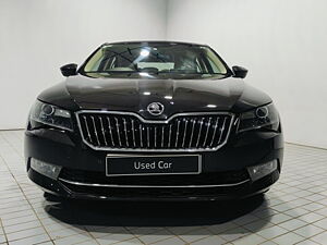 Second Hand Skoda Superb L&K TSI AT in Pune