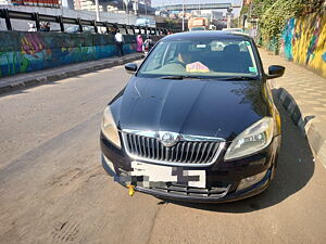 Second Hand Skoda Rapid 1.6 MPI Ambition with Alloy Wheels in Mumbai