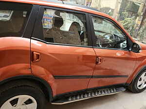 Second Hand महिंद्रा XUV500 w6 in दिल्ली