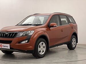 Second Hand Mahindra XUV500 W6 AT in Pune