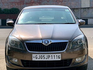 Second Hand Skoda Rapid 1.5 TDI CR Style Plus AT in Surat