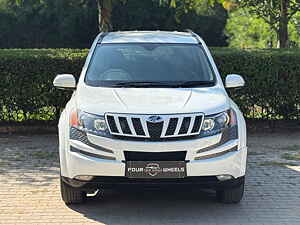 Second Hand महिंद्रा XUV500 w8 in बैंगलोर