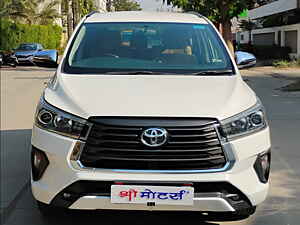 Second Hand टोयोटा इनोवा क्रिस्टा zx 2.4 7 सीटर in इंदौर