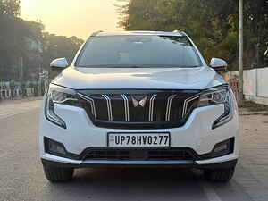 Second Hand महिंद्रा xuv700 AX 7 डीज़ल एटी 7 सीटर [2021] in कानपुर