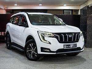 Second Hand Mahindra XUV700 AX 5 Petrol AT 5 STR [2021] in Delhi