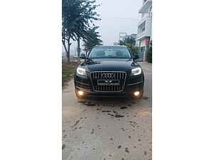 Second Hand ऑडी q7 35 tdi प्रीमियम + सनरूफ़ in चंडीगढ़