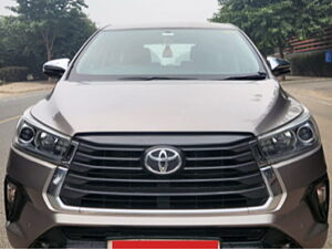 Second Hand Toyota Innova Crysta ZX 2.4 AT 7 STR in Chandigarh