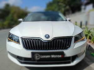 Second Hand Skoda Superb Style TSI AT in Bangalore