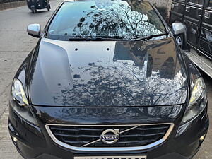 Second Hand Volvo V40 D3 R-Design in Mumbai