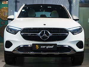 Second Hand मर्सिडीज़ बेंज़ GLC 300 4मैटिक in दिल्ली