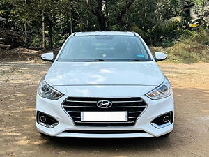 Second Hand Hyundai Verna SX (O) 1.6 CRDi in Kolhapur