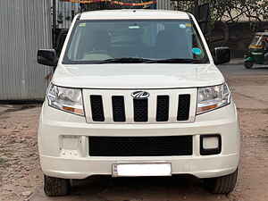 Second Hand महिंद्रा tuv300 t4 प्लस in कोलकाता