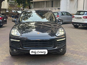 Second Hand Porsche Cayenne S Diesel in Ahmedabad