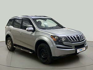 Second Hand Mahindra XUV500 W6 in Mumbai