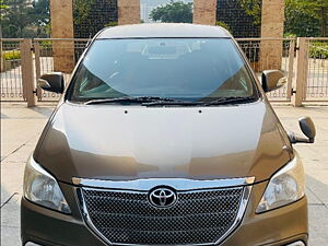 Second Hand Toyota Innova 2.5 VX 8 STR BS-IV in Mumbai