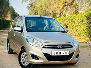 Second Hand Hyundai i10 Sportz 1.2 AT in Ahmedabad