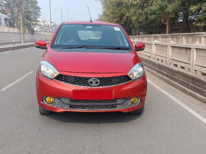 Second Hand Tata Tiago Revotron XZ in Lucknow