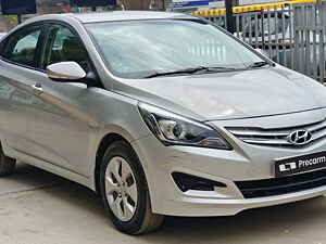 Second Hand हुंडई वरना 1.6 vtvt s in बैंगलोर