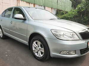 Second Hand Skoda Laura Ambiente 2.0 TDI CR AT in Mumbai