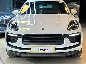 Second Hand Porsche Macan Base [2021-2023] in Delhi