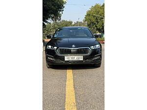 Second Hand Skoda Octavia L&K 2.0 in Delhi