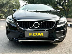 Second Hand Volvo V40 Cross Country D3 in Delhi