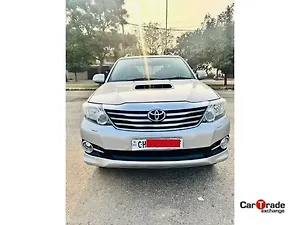 Second Hand Toyota Fortuner 3.0 4x2 MT in Chandigarh