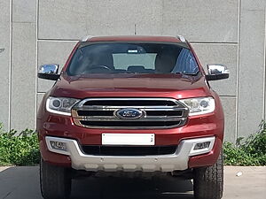 Second Hand Ford Endeavour Titanium 3.2 4x4 AT in Hyderabad