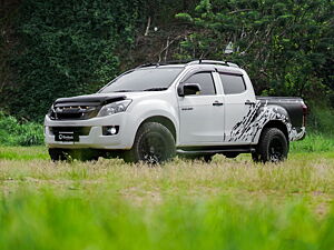 Second Hand Isuzu D-Max V-Cross 4x4 in Malappuram