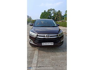 Second Hand Toyota Innova Crysta 2.4 V Diesel in Navi Mumbai