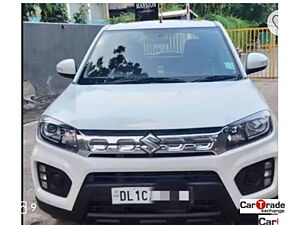 Second Hand Maruti Suzuki Vitara Brezza LXi in Delhi