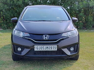 Second Hand Honda Jazz V Petrol in Surat