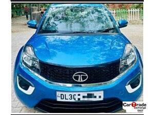 Second Hand Tata Nexon XE in Delhi