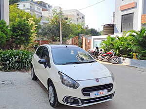 Second Hand Fiat Punto Emotion Multijet 1.3 [2014-2016] in Hyderabad