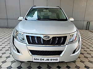 Second Hand महिंद्रा XUV500 w6 in नाशिक