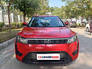 Second Hand महिंद्रा xuv300 w4 1.2 पेट्रोल in लखनऊ