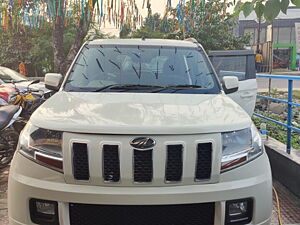 Second Hand Mahindra TUV300 T10 Dual Tone in Muzaffurpur