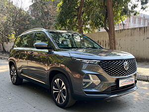 Second Hand MG Hector Plus Sharp 1.5 Petrol Turbo CVT 6-STR in Delhi