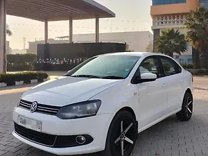 Second Hand Volkswagen Vento Highline Petrol AT in Mohali