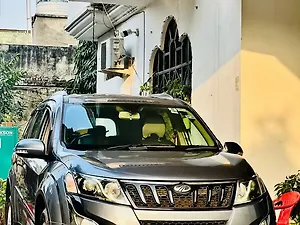Second Hand Mahindra XUV500 W10 AWD in Lucknow