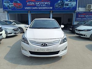 Second Hand हुंडई वरना फ़्लूइडिक 1.6 crdi sx ऑप्शनल in पटना