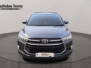 Second Hand Toyota Innova Crysta 2.4 G 8 STR [2016-2017] in Mumbai