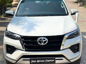 Second Hand Toyota Fortuner 4X4 AT 2.8 Diesel in Lucknow