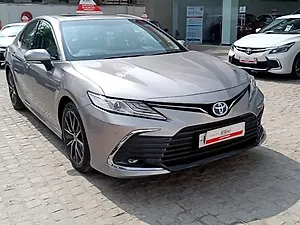 Second Hand Toyota Camry Hybrid in Delhi